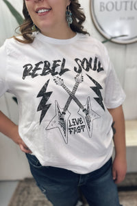 REBEL SOUL GRAPHIC TEE (CURVE)